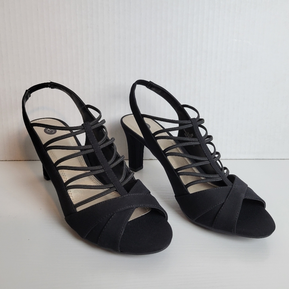 Yera Black Strappy Open-Toe Heals in Size 9M with 3 in heel